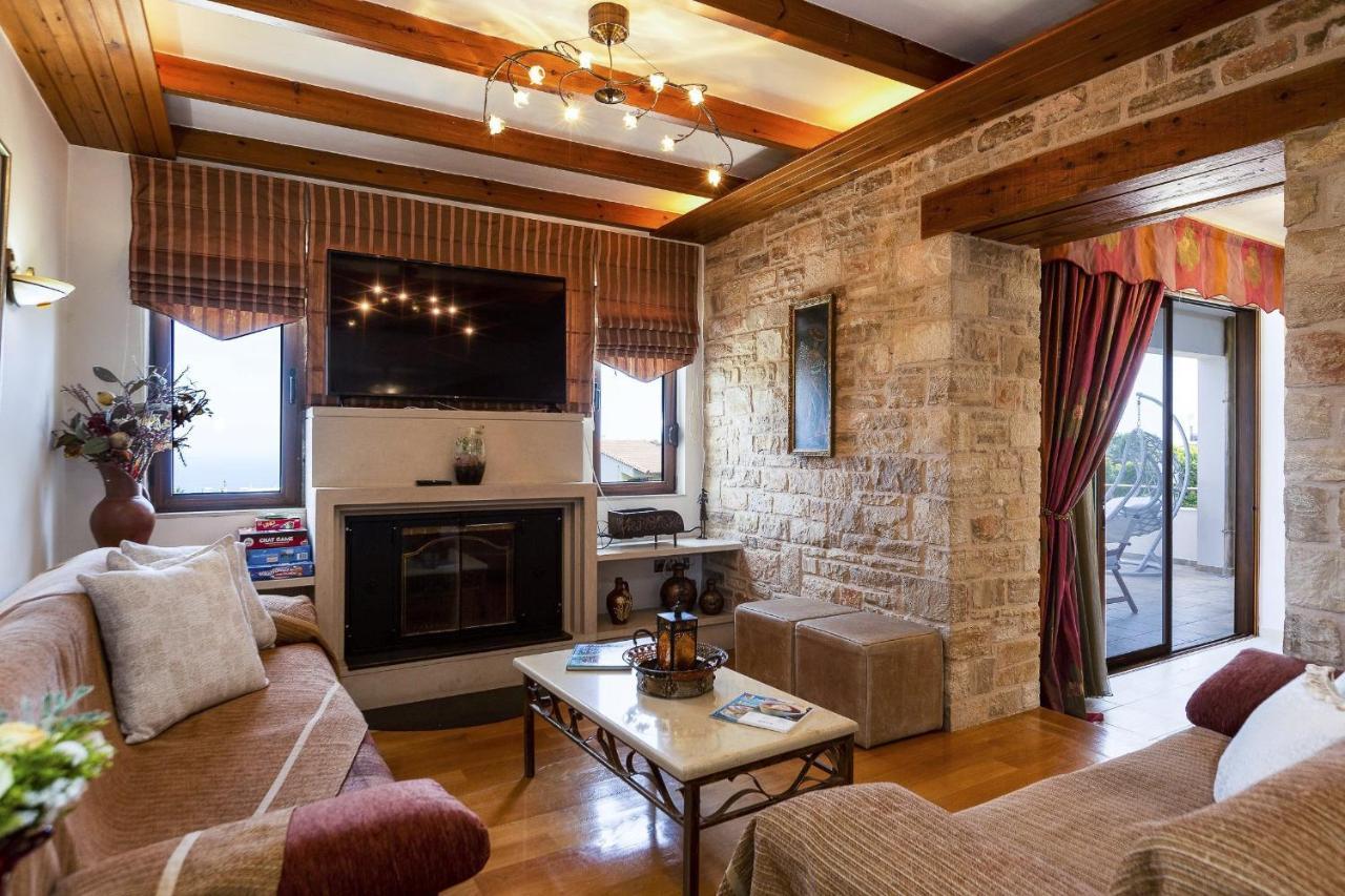 Villa Natura - With Private Heated Pool Tria Monastiria 외부 사진
