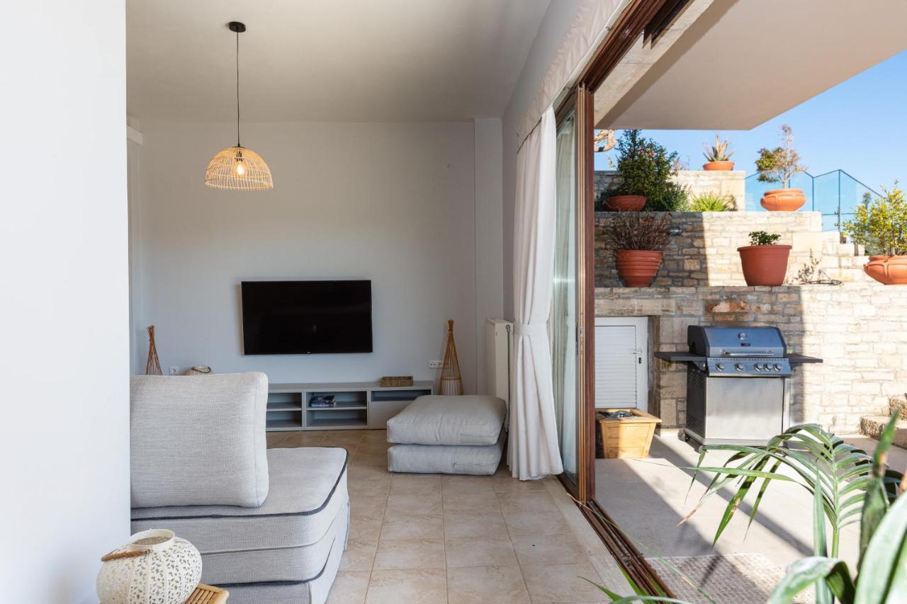Villa Natura - With Private Heated Pool Tria Monastiria 외부 사진